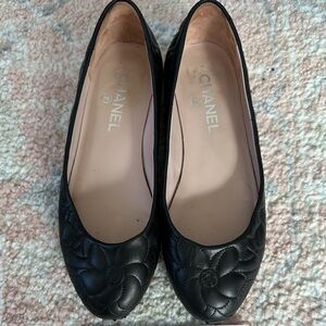 CHANEL Black Floral Quilted Flats